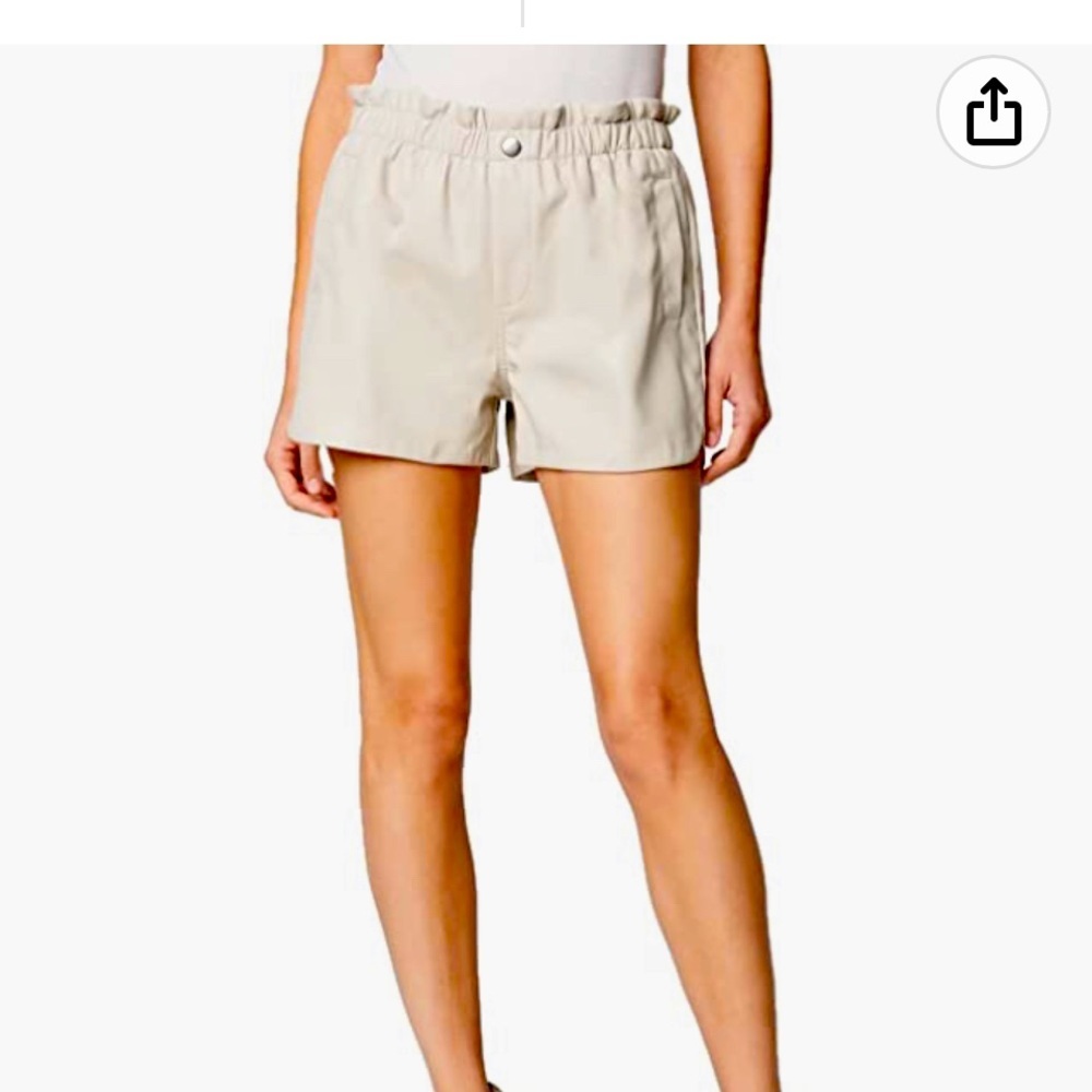 Blank NYC Cream Women's Shorts